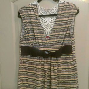 Vibrant Bongo pullover top, EUC, XL